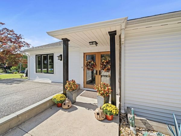 18 Maura Drive, Woburn, MA 01801