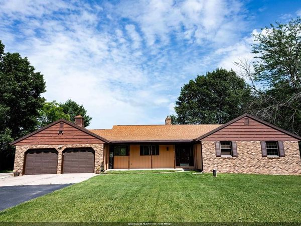N5640 FAIRWAY DRIVE, New London, WI 54961