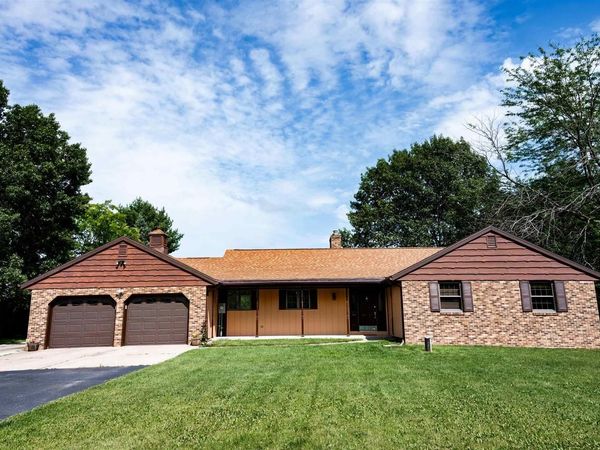 N5640 FAIRWAY DRIVE, New London, WI 54961