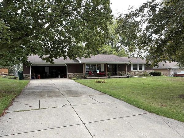 822 MOON DRIVE, Green Bay, WI 54313