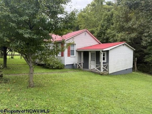 884 S Main Street, Philippi, WV 26416