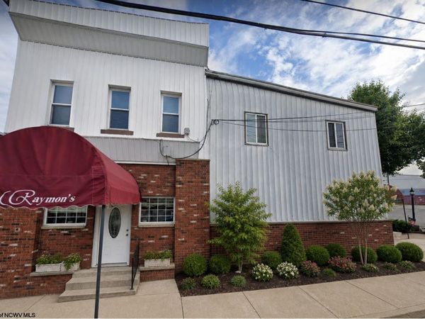336 E Pike, Clarksburg, WV 26301