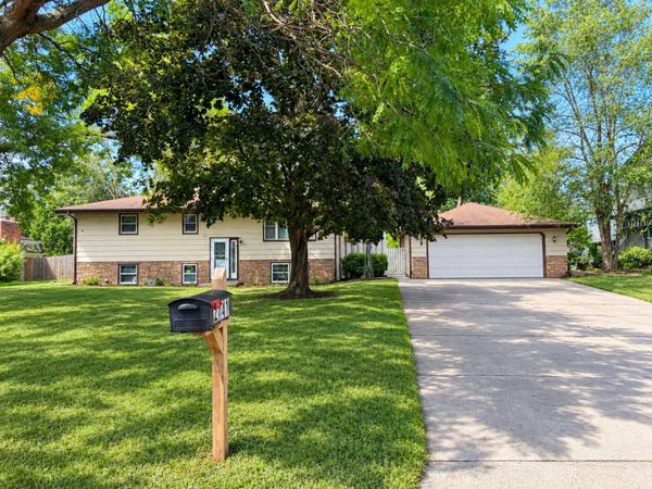 2741 109th Avenue NW, Coon Rapids, MN 55433