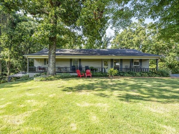 305 SALT LN, Savannah, TN 38372