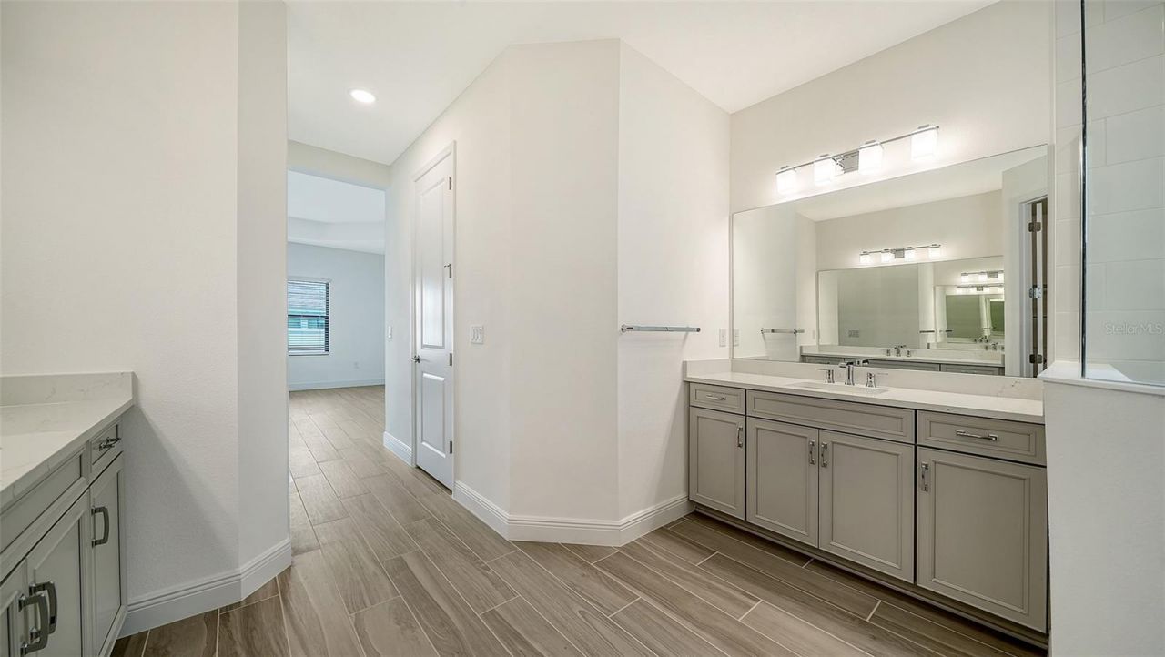 2440 Star Apple Way, Sarasota, FL 34240 Photo