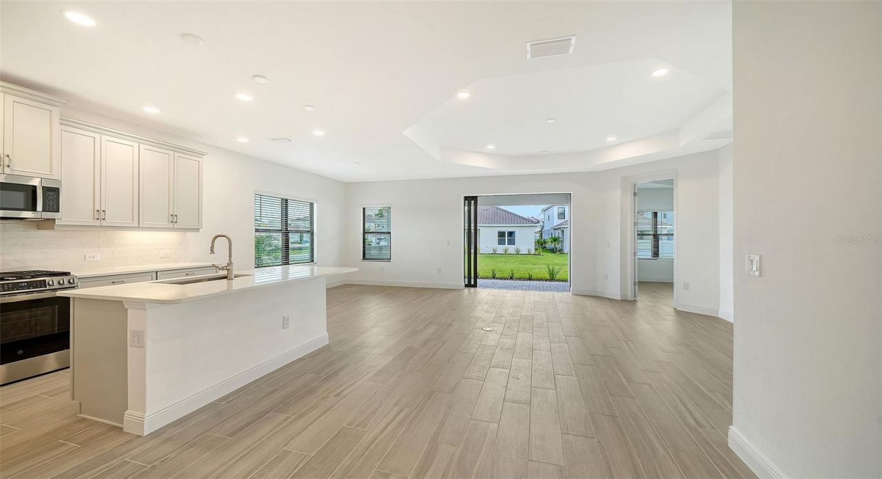 2440 Star Apple Way, Sarasota, FL 34240 Photo
