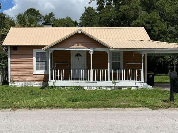 143 BULLDOG LANE , UMATILLA, FL 32784