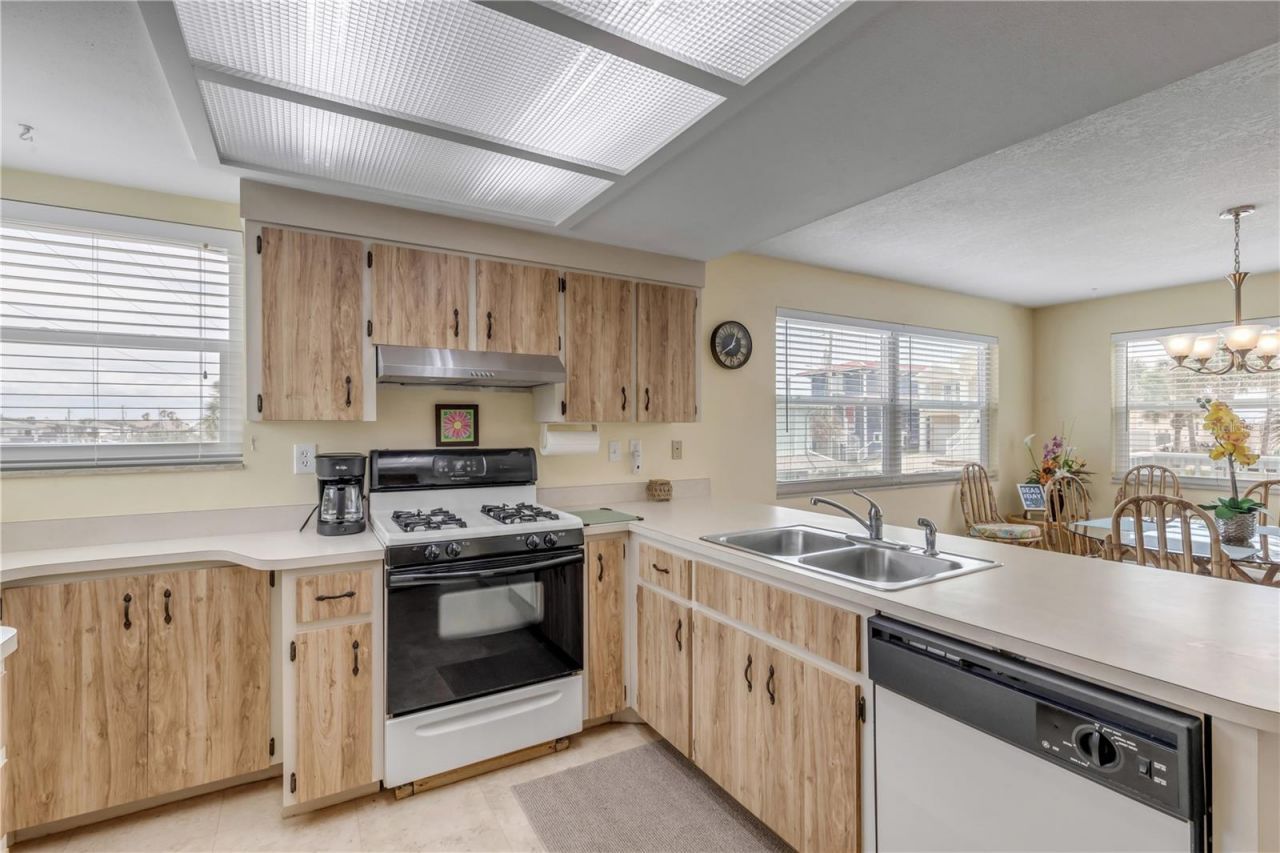 2707 S Atlantic Avenue, New Smyrna Beach, FL 32169 Photo