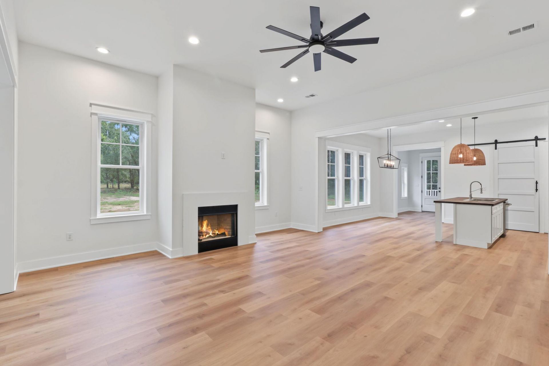 5527 Elliott Estates Road Photo 4