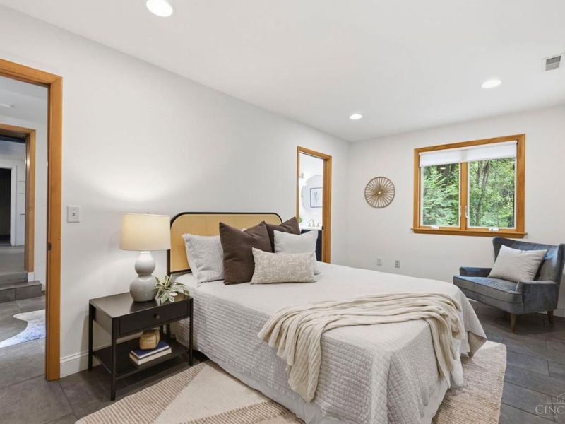 7767 Shawnee Run Rd, Indian Hill, OH 45243 Photo 33