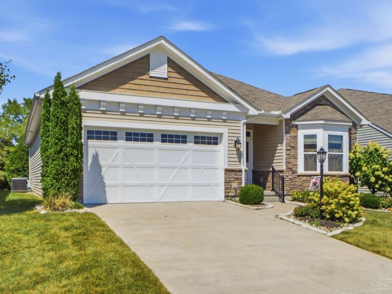 5229 Lower Lake Drive, Union Township, OH 45150 Photo 2