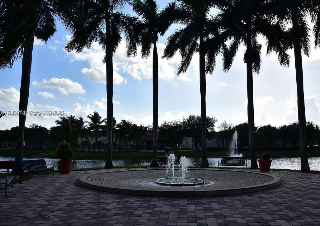 2451 Centergate Dr, Unit 101, Miramar, FL 33025 Photo