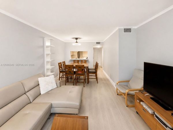 15705 W Waterside Cir, Unit 103, Sunrise, FL 33326