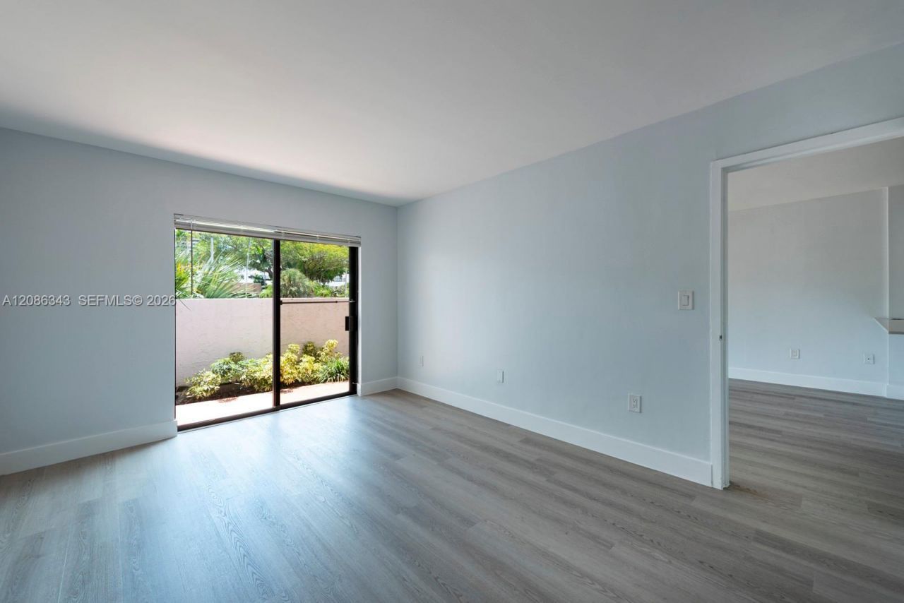 1650 NE 115th St, Unit 108, Miami, FL 33181 Photo