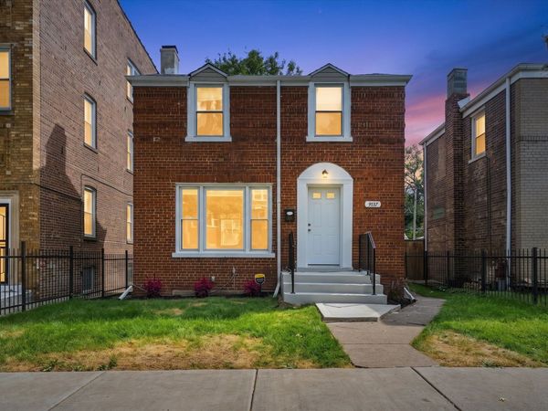 9137 S Essex Avenue , Chicago, IL 60617