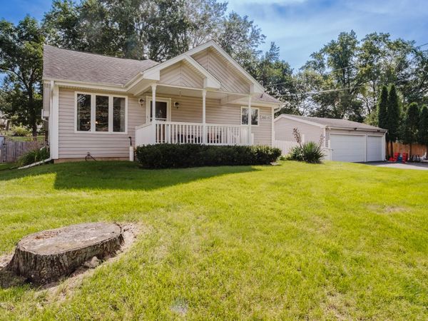 38315 N 5th Avenue , Spring Grove, IL 60081