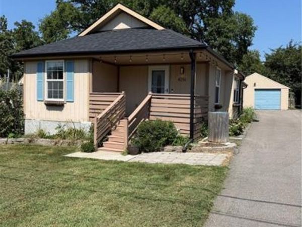 4216 NE 44TH Street, Kansas City, MO 64117