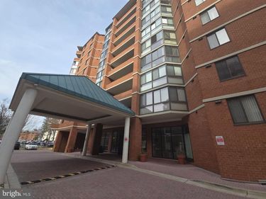 ARLINGTON, VA 22201