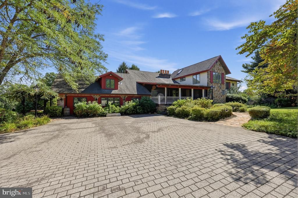 1120 CLOVER LANE, GLEN MILLS, PA 19342
