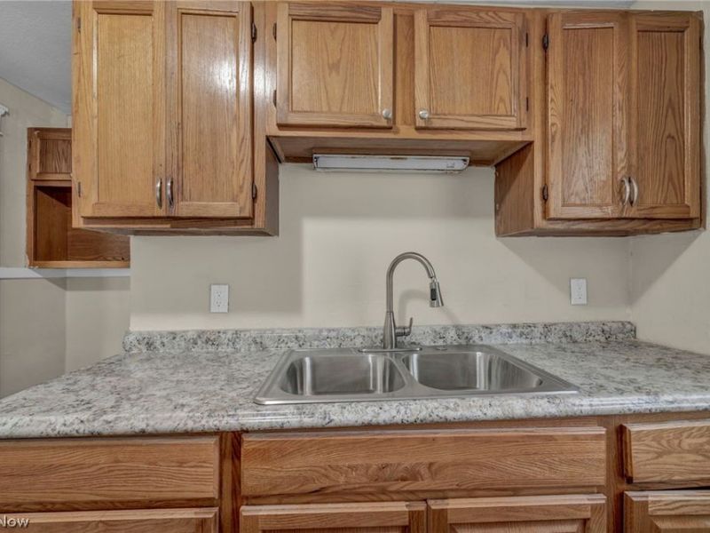 11714 Oakview Avenue, Cleveland, OH 44108 Photo 19