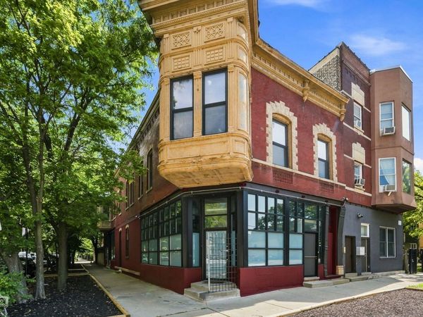 1367 N Leavitt Street , Chicago, IL 60622