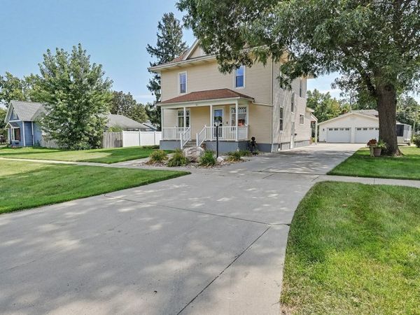 411 E Cherry Street, Chatsworth, IL 60921