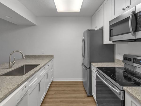 1 Plantation Drive, Unit 205, Vero Beach, FL 32966