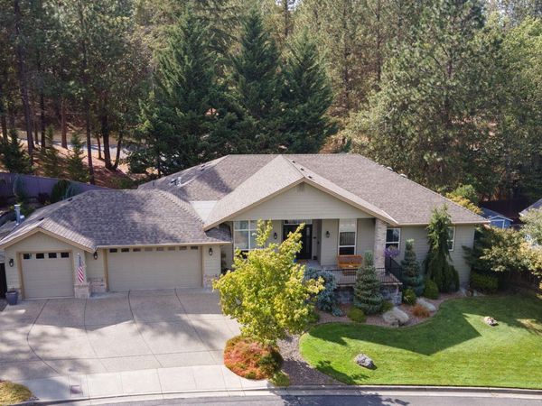 2212 SE Linden Lane, Grants Pass, OR 97527