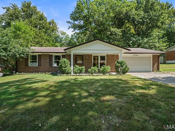1756 Round Robin Court , St Louis, MO 63146
