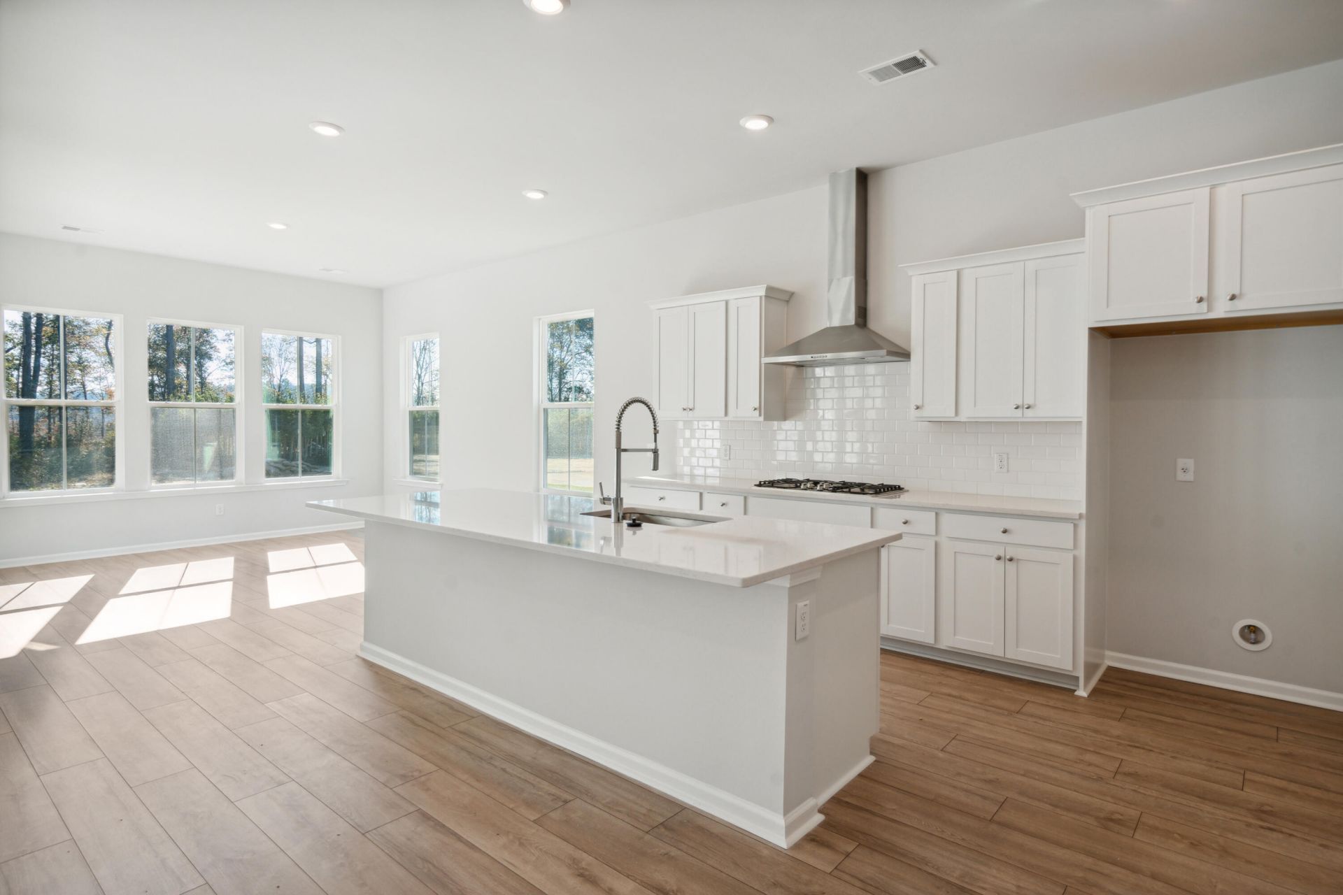 1002 Razor Clam Way Photo 4