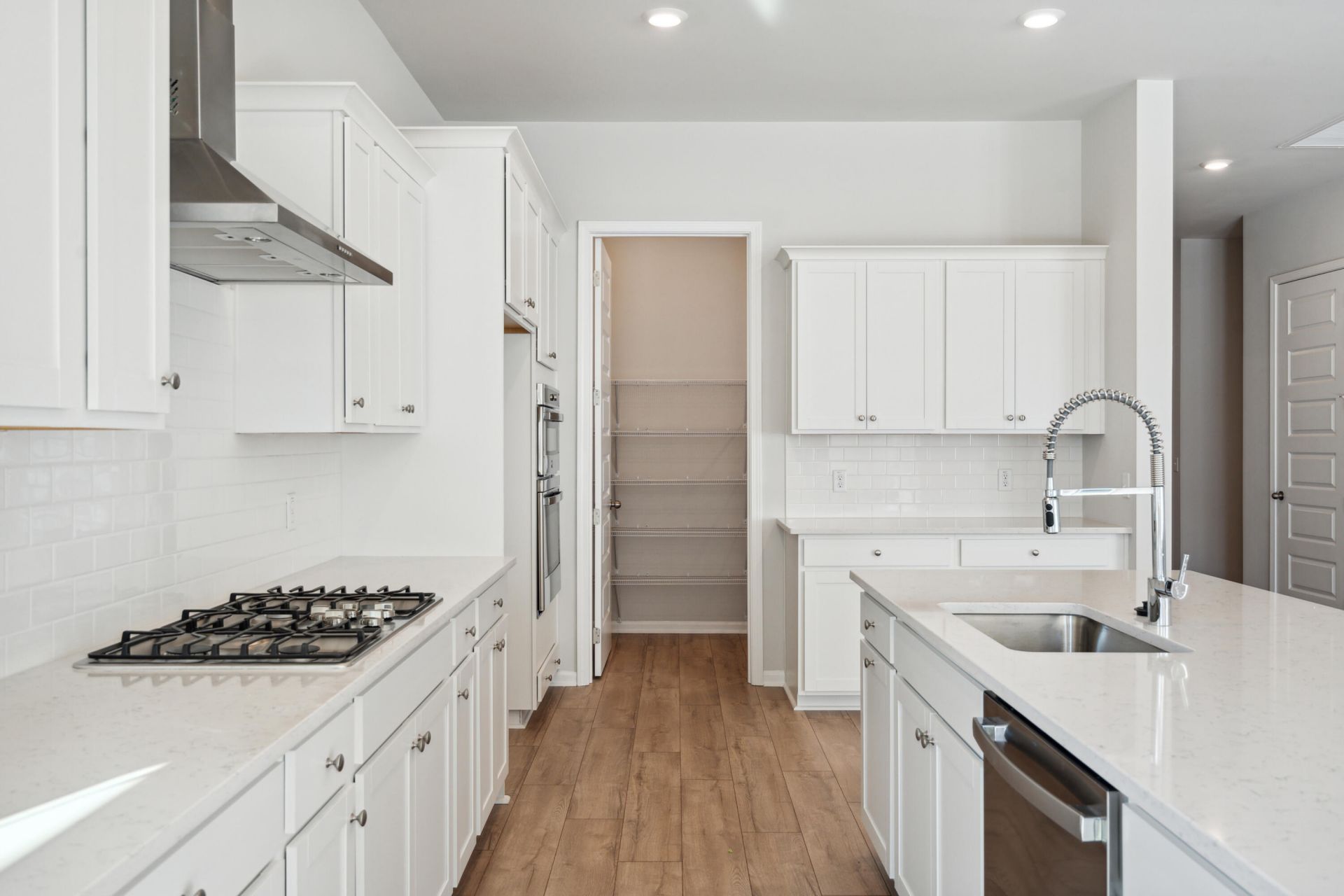 1002 Razor Clam Way Photo 9