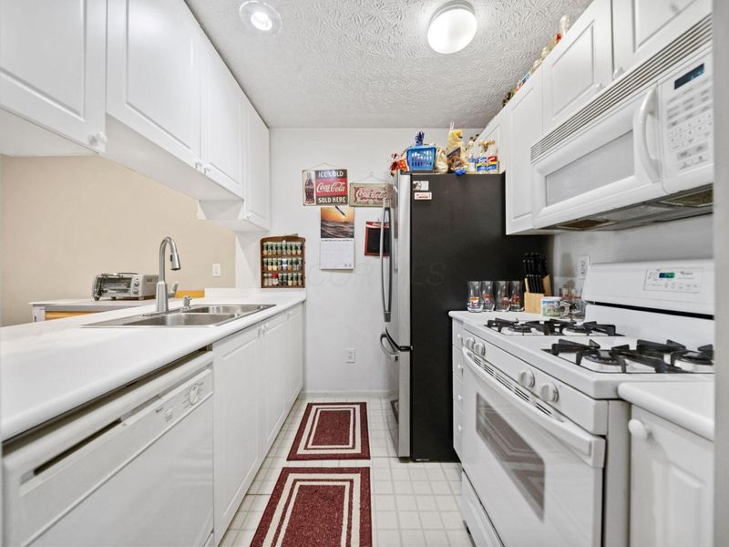 4631 Shalers Drive, Columbus, OH 43228 Photo 8
