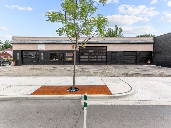 13140 Dexter Avenue, Detroit, MI 48238