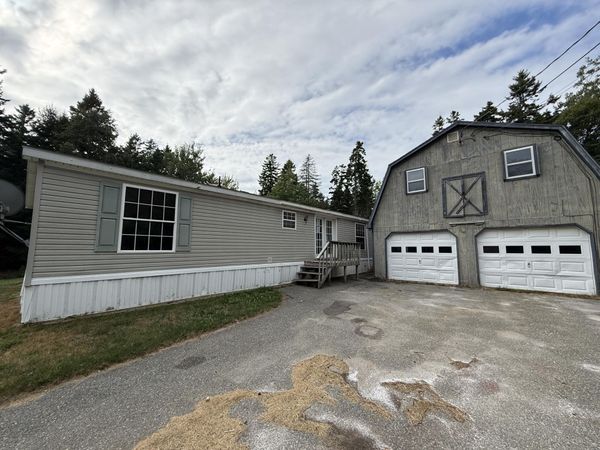 61 Sunset Avenue , Stonington, ME 04681