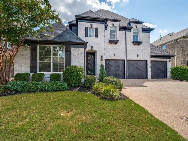 900 Southern Hills Way, Aubrey, TX 76227