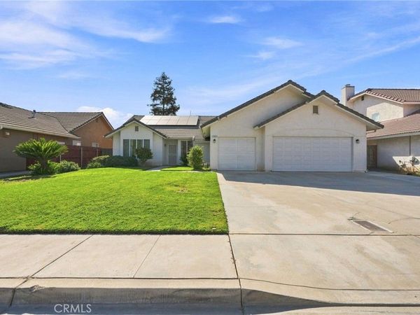 1601 N Eaton, Dinuba, CA 93618