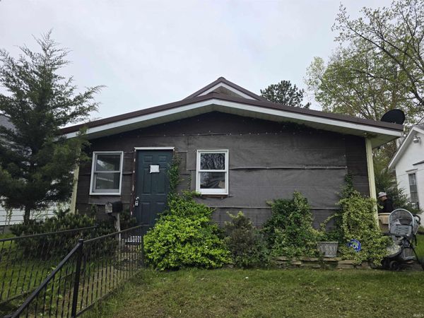 1414 Bowman Street, South Bend, IN 46613