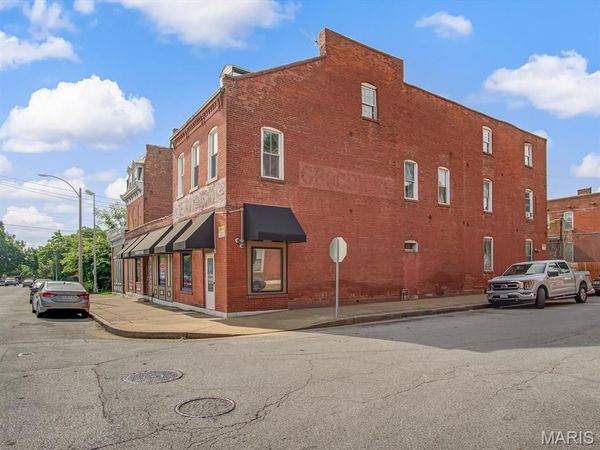 1818 Sidney Street , St Louis, MO 63104