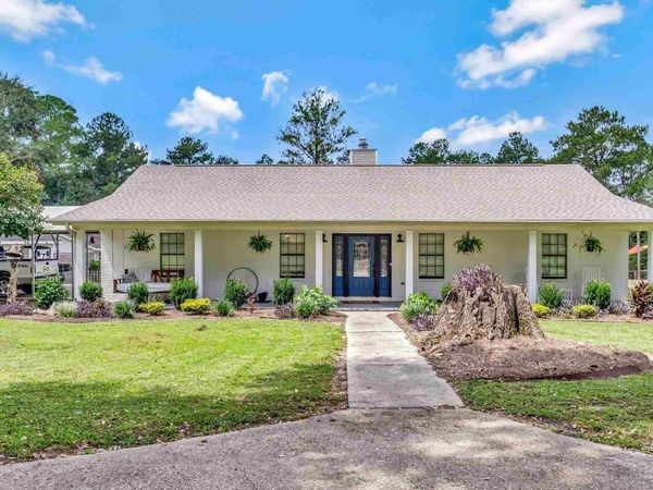 1913 Filly Rd, Cantonment, FL 32533