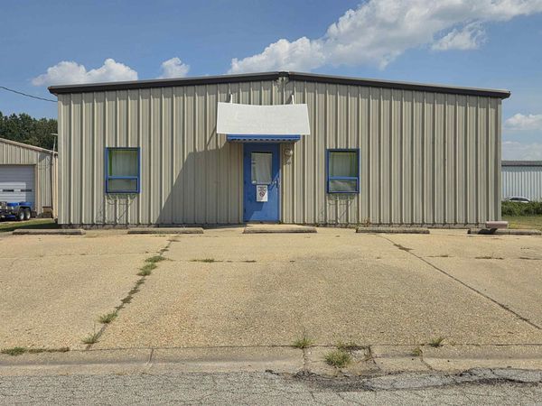 301 S 18th Ave , Paragould, AR 72450