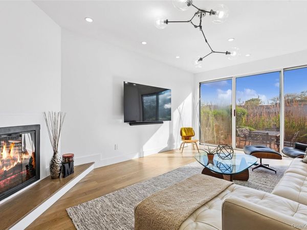 23 Library Avenue , Unit 3, Westhampton Beach, NY 11978