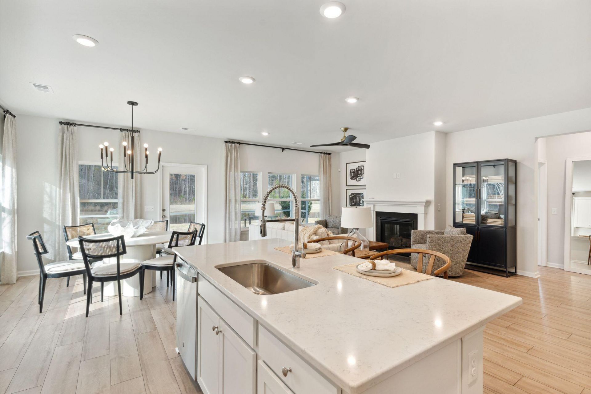 1081 Razor Clam Way Photo 8