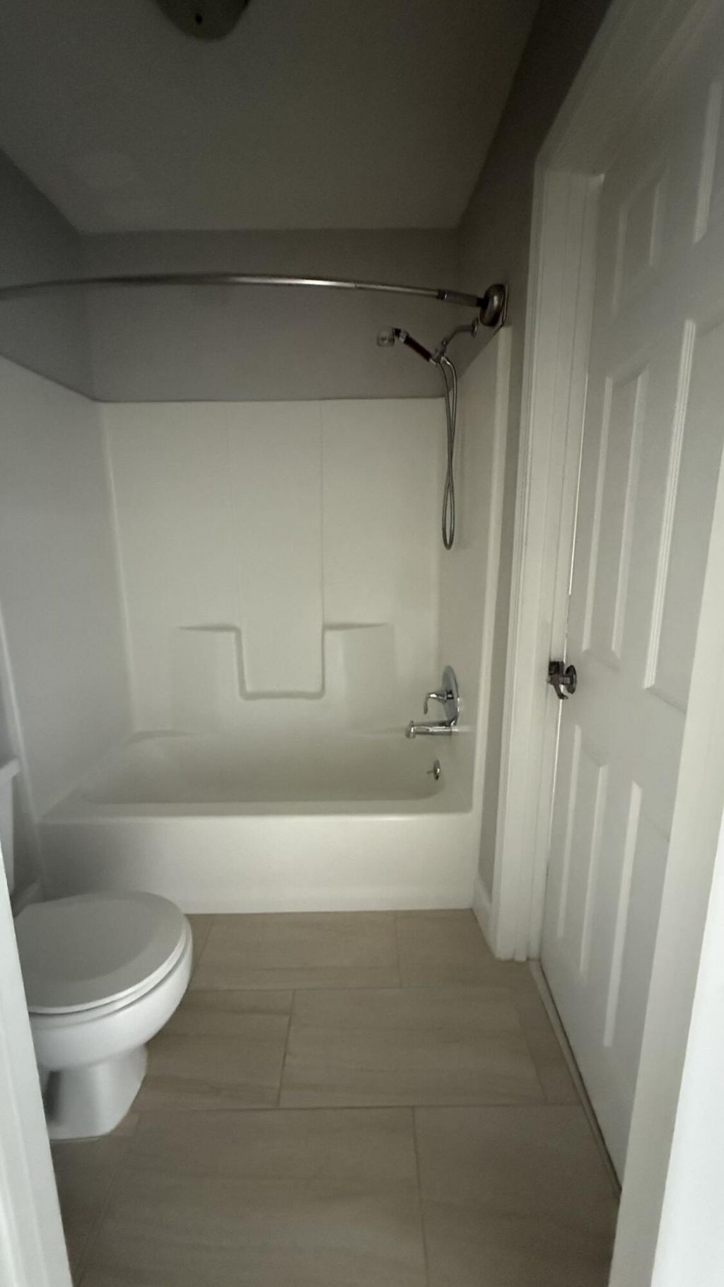 8016 Thelen Street Photo 17