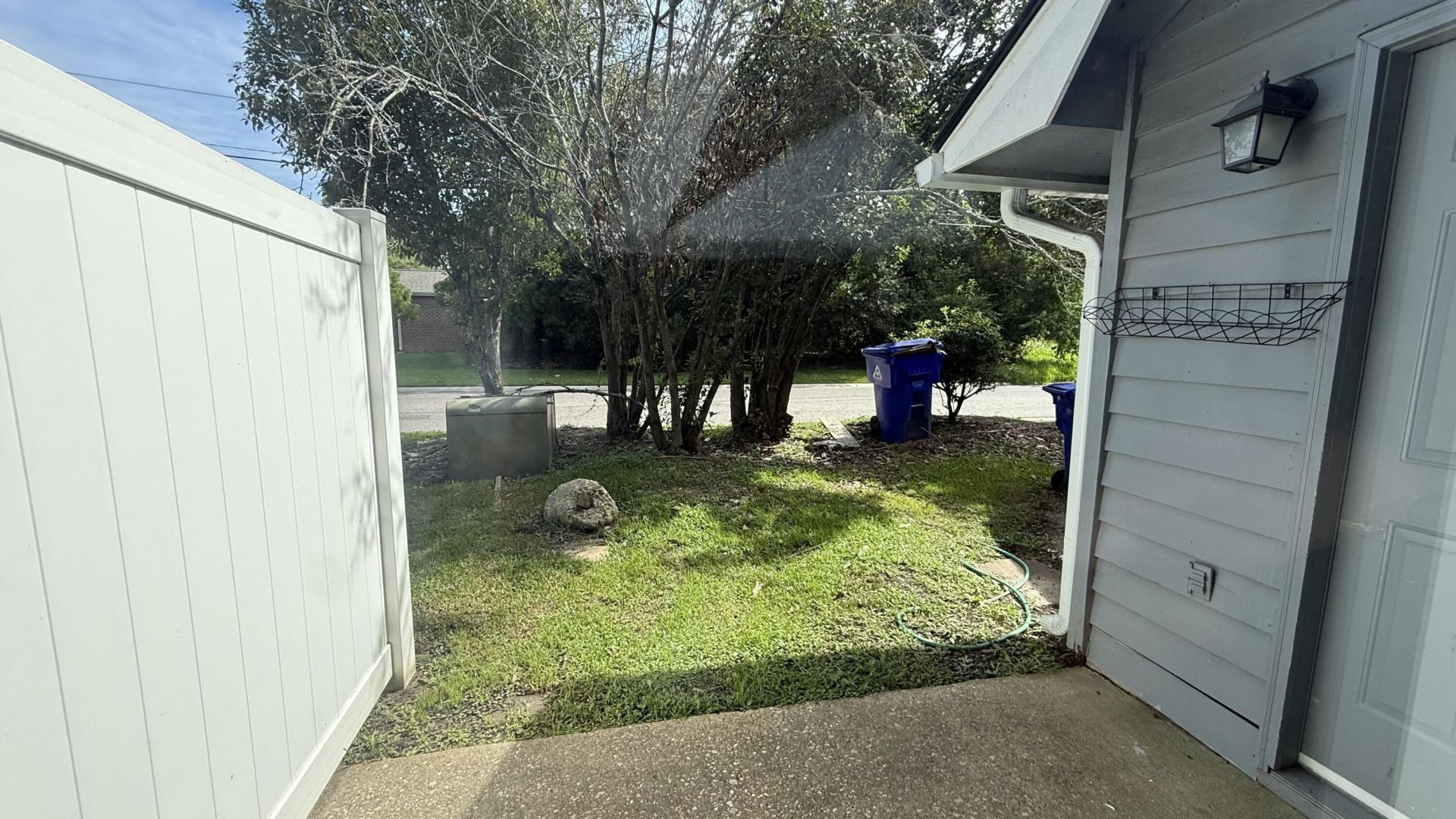 8016 Thelen Street Photo 7