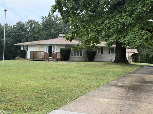 1316 Rock Valley Road, Centerville, IA 52544