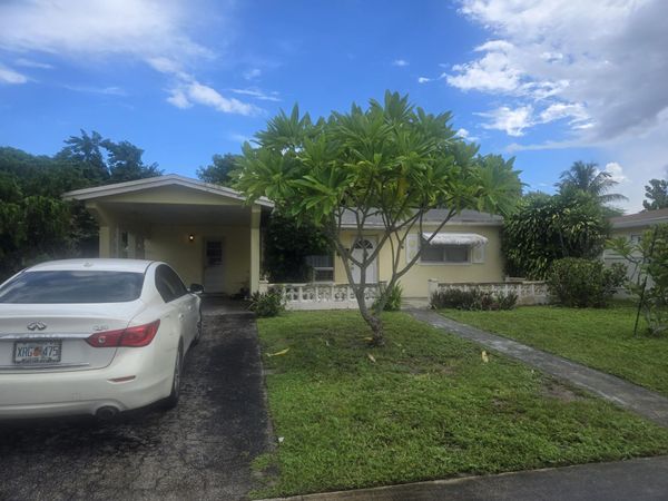 4211 NW 43RD Street, Lauderdale Lakes, FL 33319
