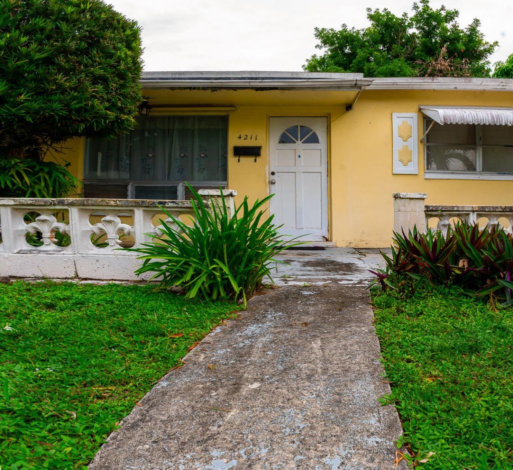 4211 NW 43rd Street, Lauderdale Lakes, FL 33319 Photo