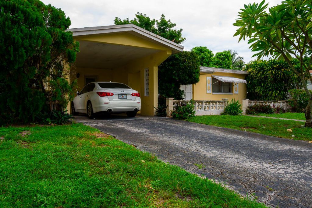 4211 NW 43rd Street, Lauderdale Lakes, FL 33319 Photo