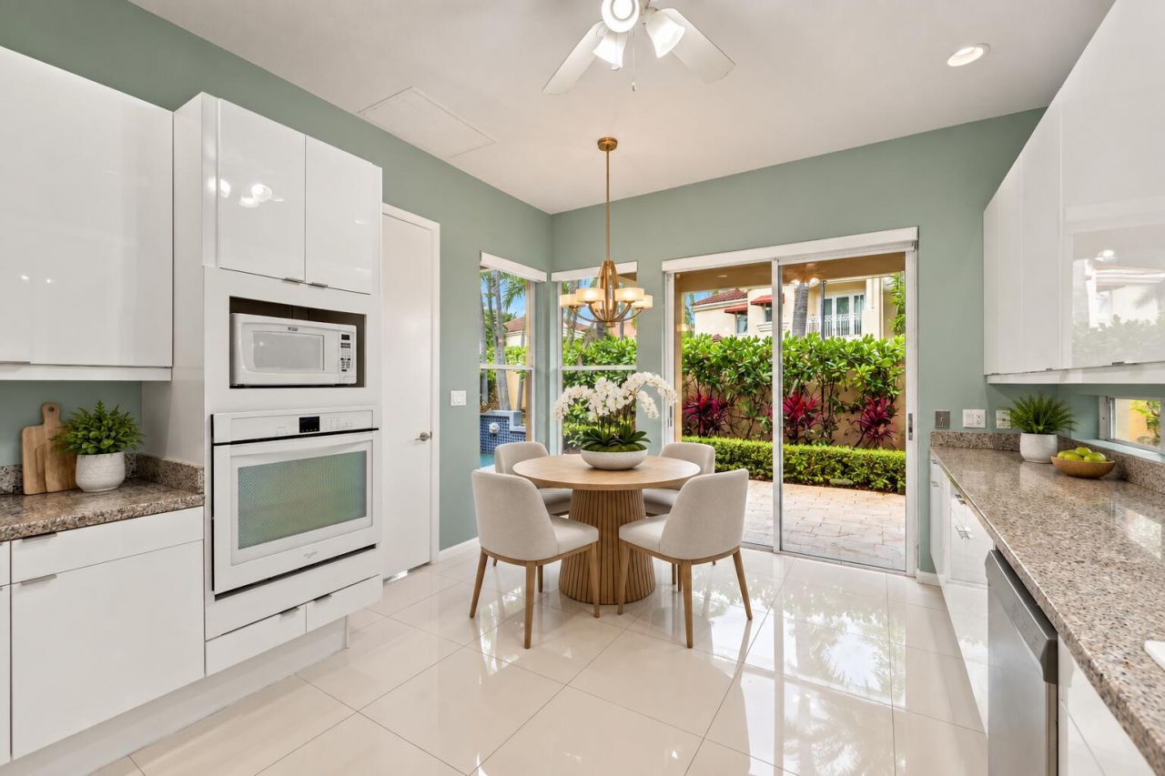 3728 NE 208th Terrace, Aventura, FL 33180 Photo
