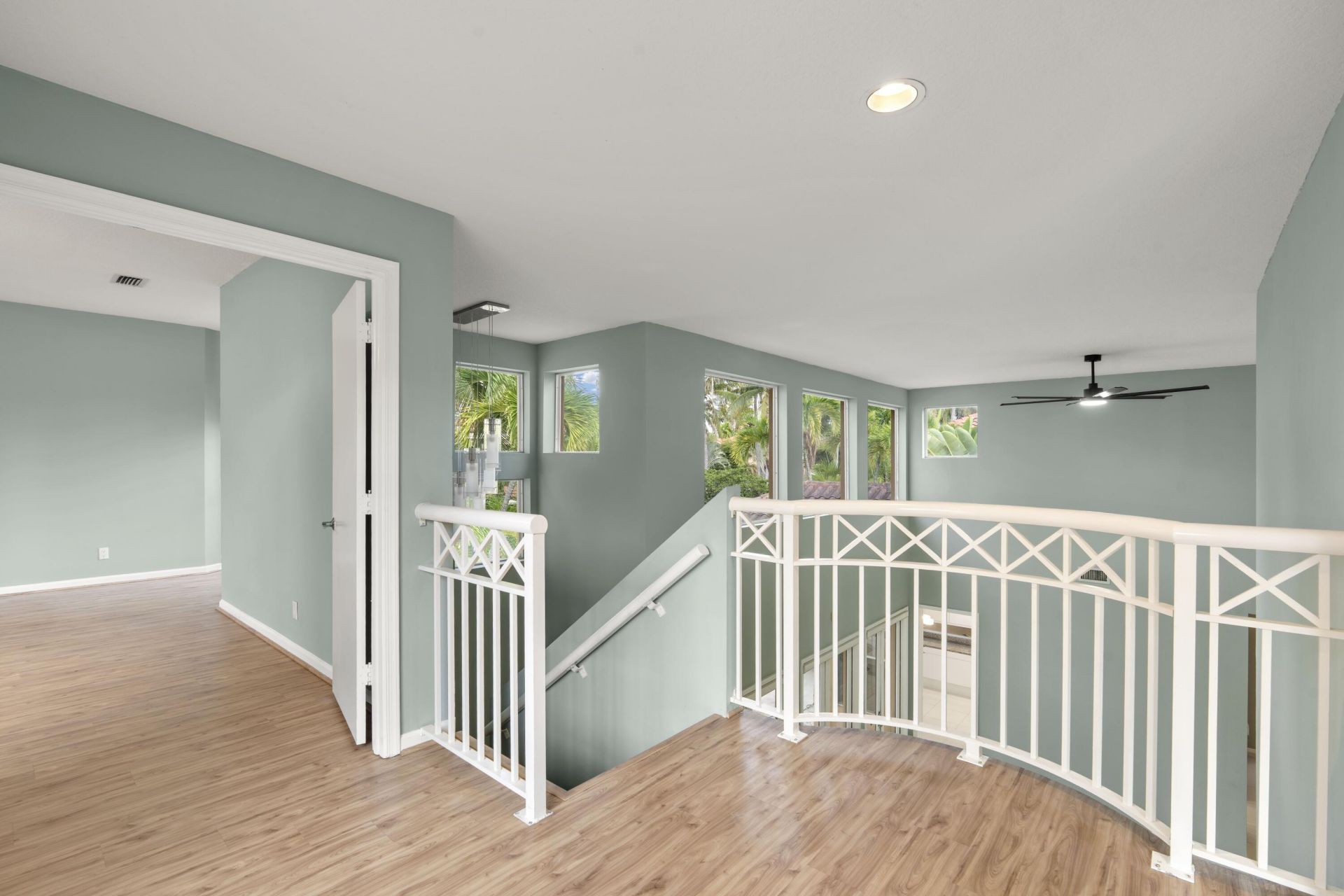 3728 NE 208th Terrace, Aventura, FL 33180 Photo